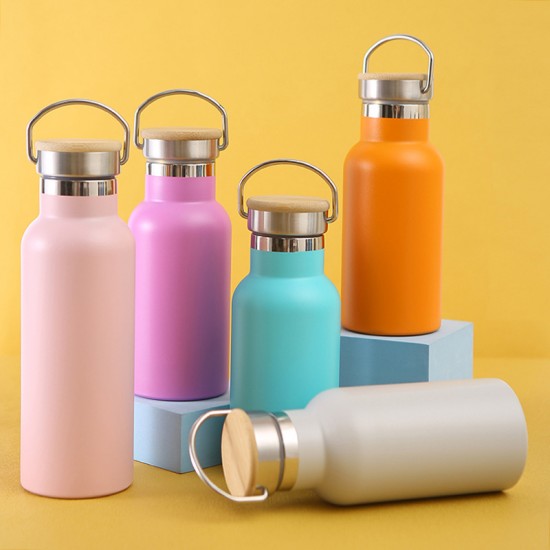 Cross-border sourcing of 304 stainless steel sports water bottles, American-style large-mouth mountaineering kettles, double-walled vacuum tumblers with logos.